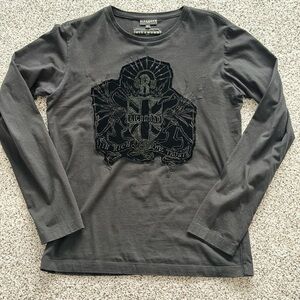 Richmond Charcoal Graphic Long Sleeve Men's Tee w/black beeding.